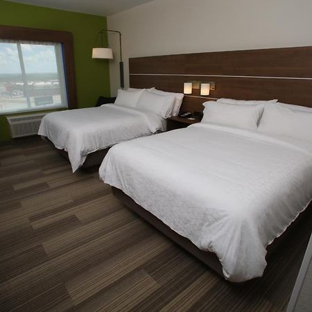 Holiday Inn Express Hotel And Suites Lincoln Airport By Ihg Ngoại thất bức ảnh