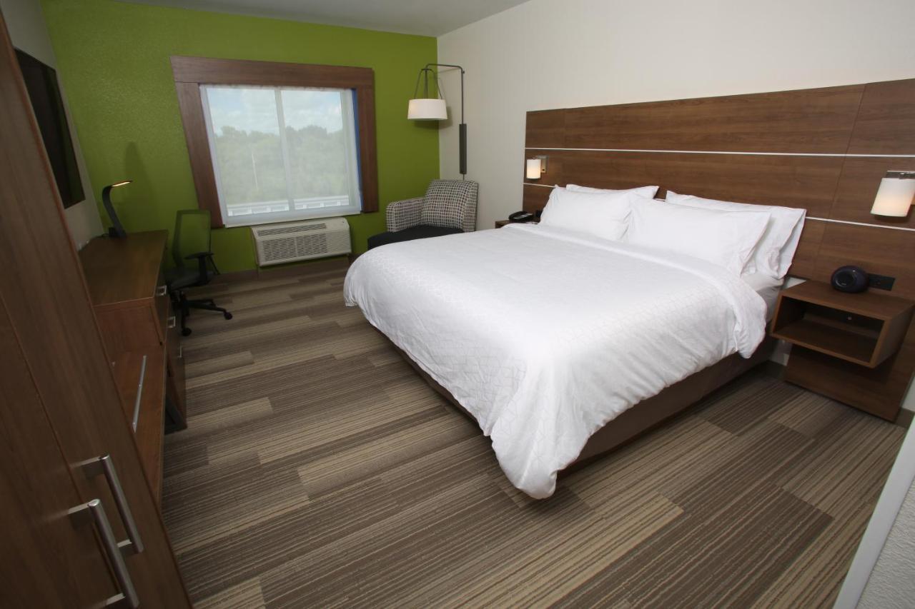 Holiday Inn Express Hotel And Suites Lincoln Airport By Ihg Ngoại thất bức ảnh