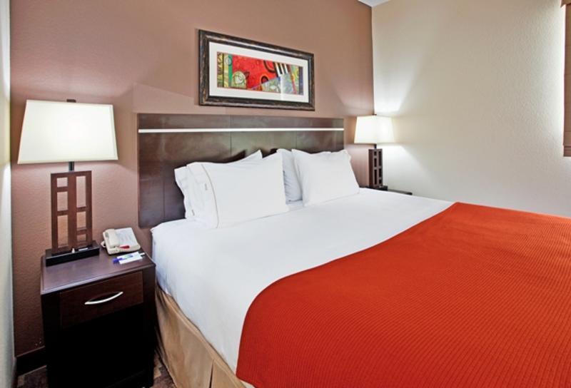 Holiday Inn Express Hotel And Suites Lincoln Airport By Ihg Ngoại thất bức ảnh