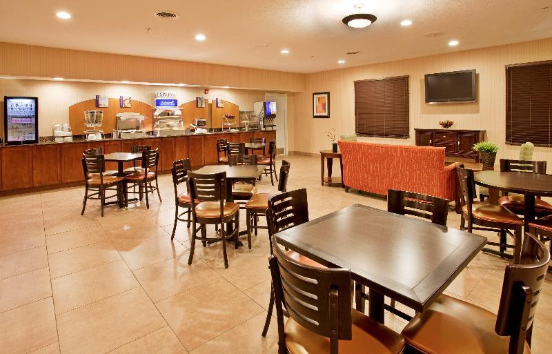 Holiday Inn Express Hotel And Suites Lincoln Airport By Ihg Ngoại thất bức ảnh
