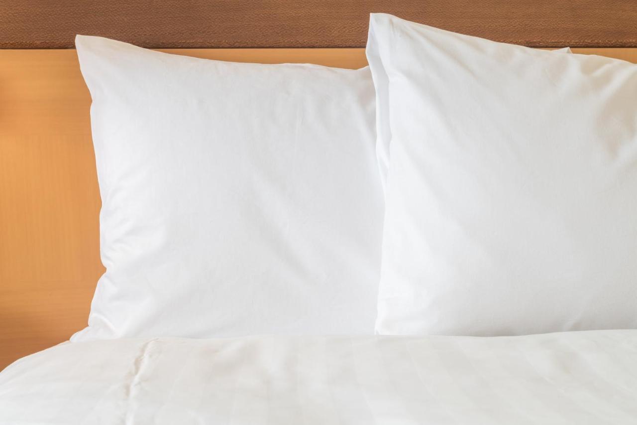 Holiday Inn Express Hotel And Suites Lincoln Airport By Ihg Ngoại thất bức ảnh